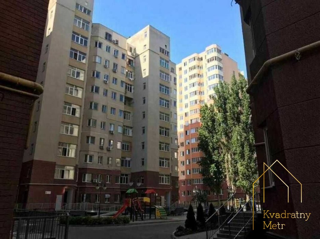 3-комнатная квартира в кирпичном доме на ул. Вильямса — фото 2