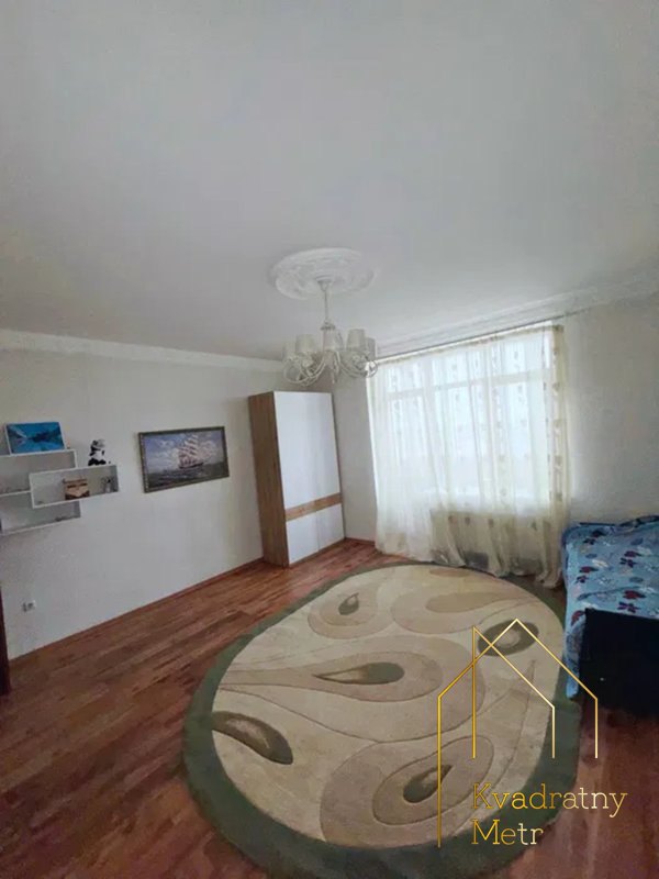 Продаж квартири 3-кімн., 147 м², Київський — фото 1
