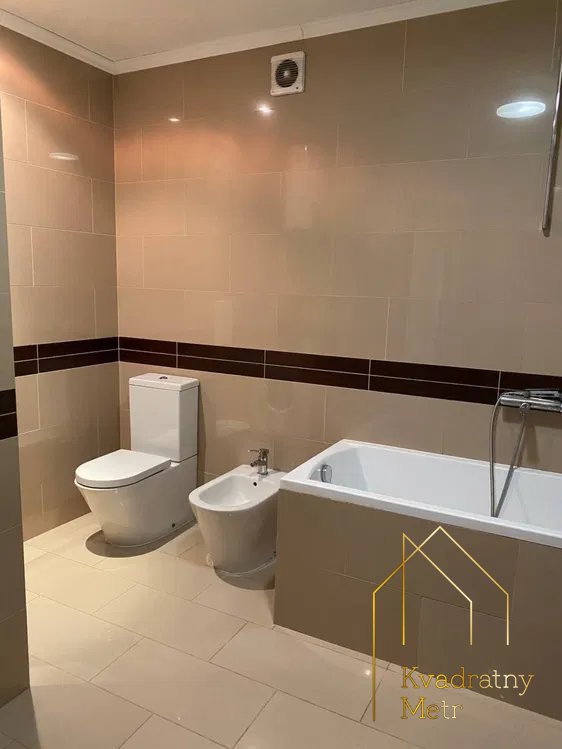 Простора 3-кімнатна 115 кв.м., газ, проспект Шевченка — фото 3